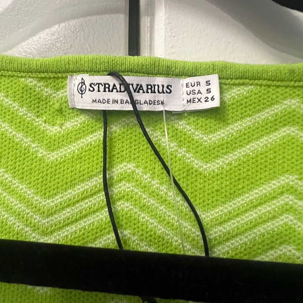 Stradivarius cropped sweater - Picture 2 of 2